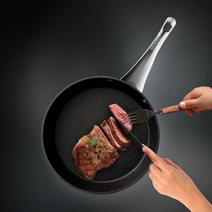 Heritage the rock shop frying pan