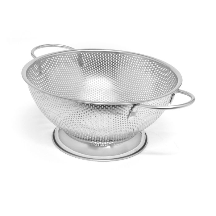 Passoire à maille fine en acier inoxydable, avec poignée robuste et base –  19,5 cm de diamètre. Grande passoire en métal pour quinoa, pâtes, fruits,  légumes, riz, etc. : : Cuisine et Maison